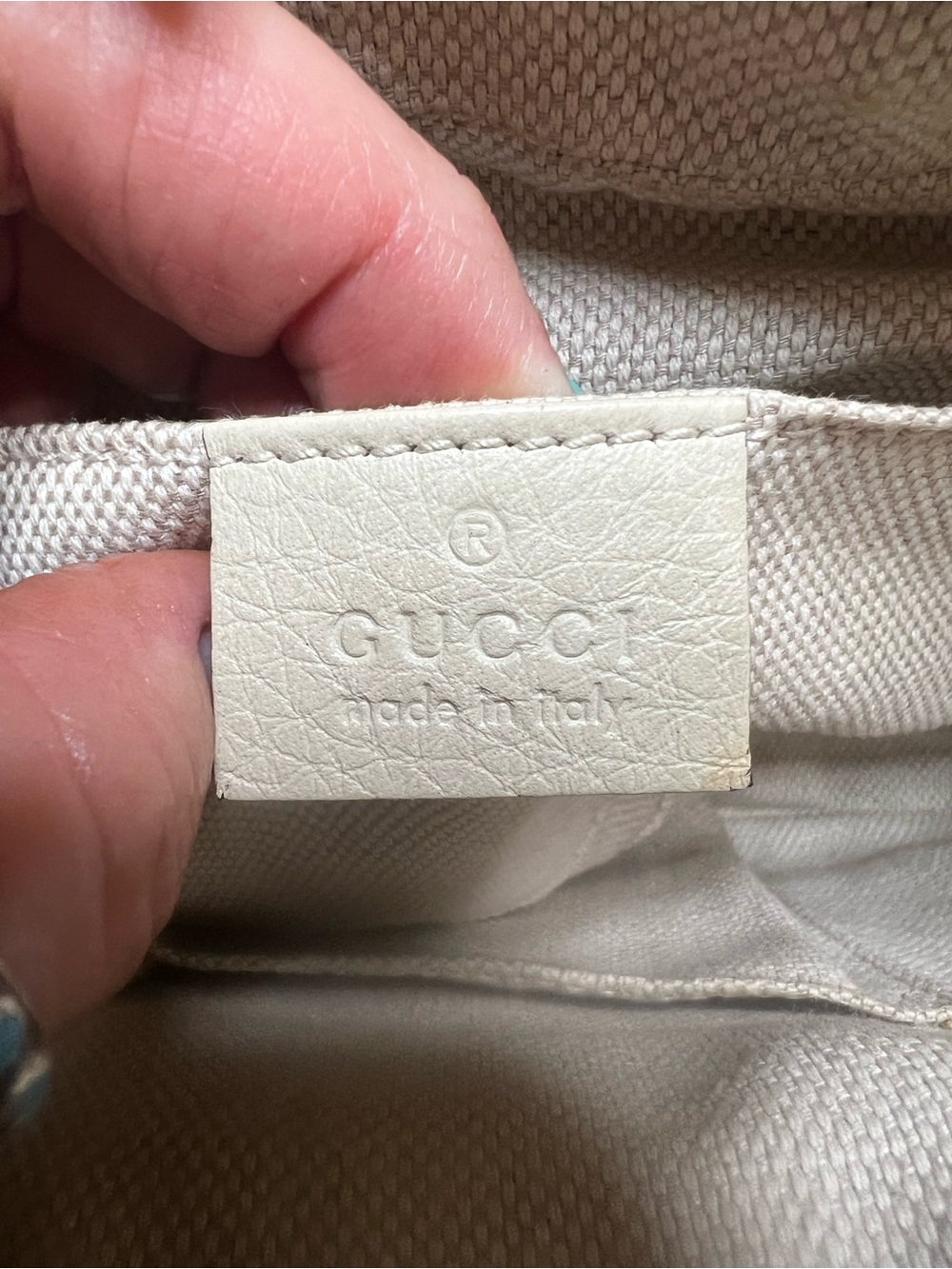 Gucci Off-White/Cream Soho Leather Disco Crossbody Bag with Tassel - Picture 9 of 13